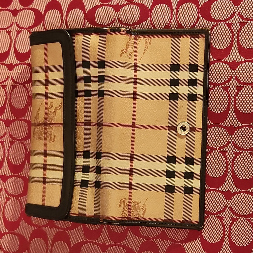 Used Burberry wallet